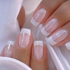 Cómo Cuidar y Mantener tus Uñas Postizas Francesas