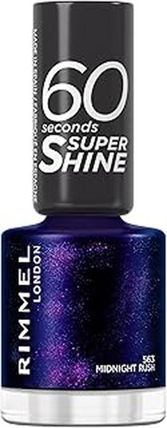 Top esmaltes de uñas negros perfectos para piel clara