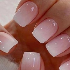 Descubre qué son las uñas postizas decoradas y sus características