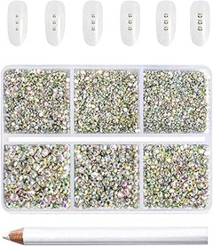 ¿Por qué los strass para uñas son tan populares en el nail art?